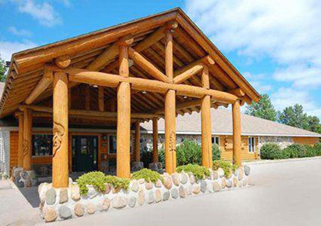 The Pinewood Lodge Au Gres Eksteriør bilde