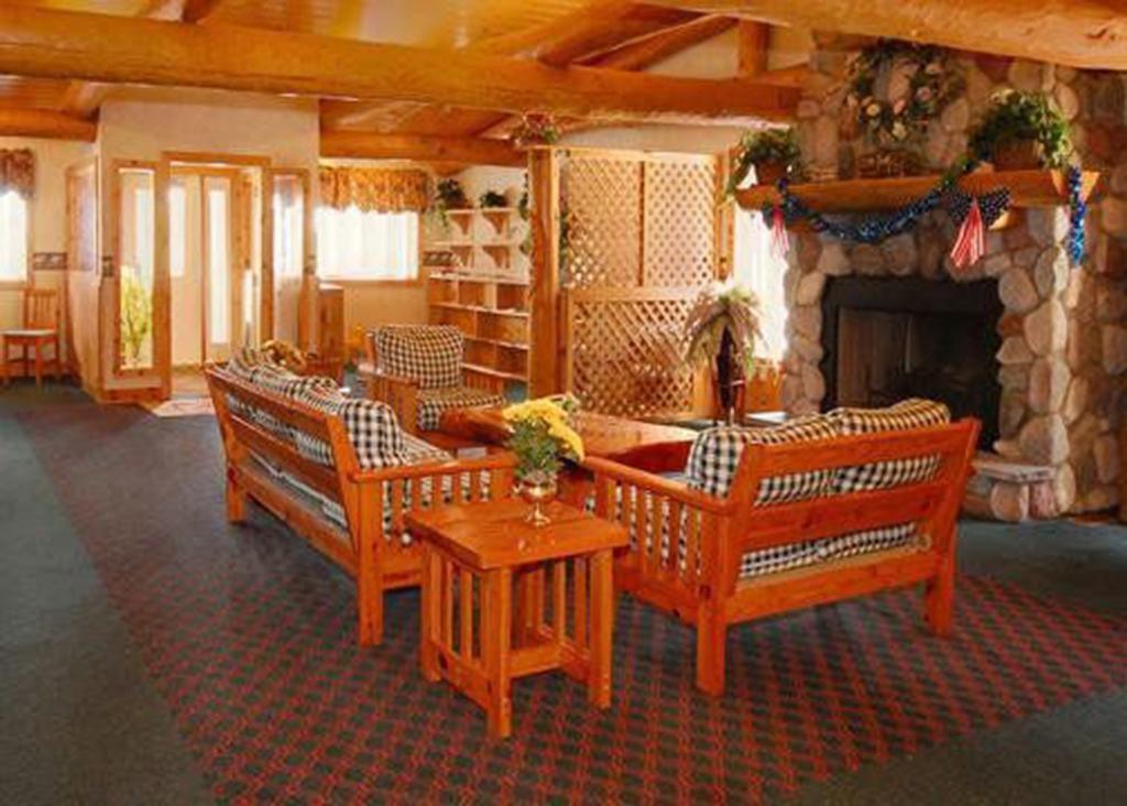 The Pinewood Lodge Au Gres Eksteriør bilde